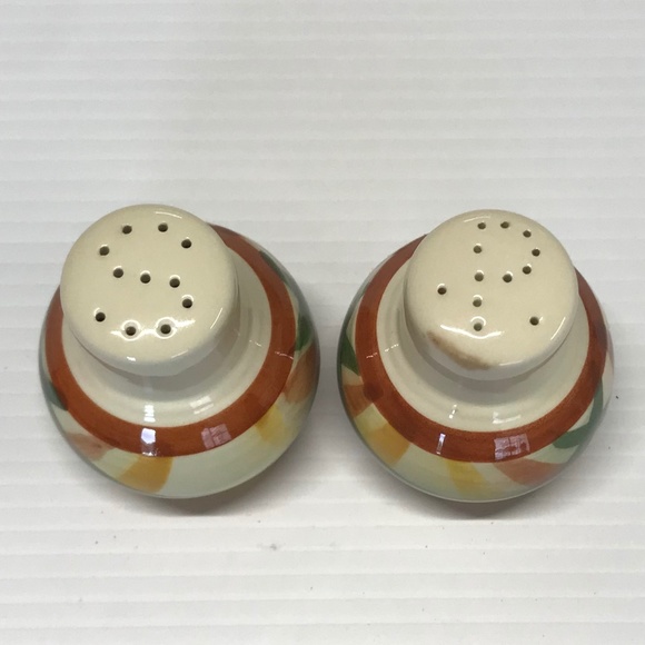 VINTAGE HAND-PAINTED VERNONWARE - HOMESPUN - SALT/PEPPER SHAKERS - Picture 2 of 4